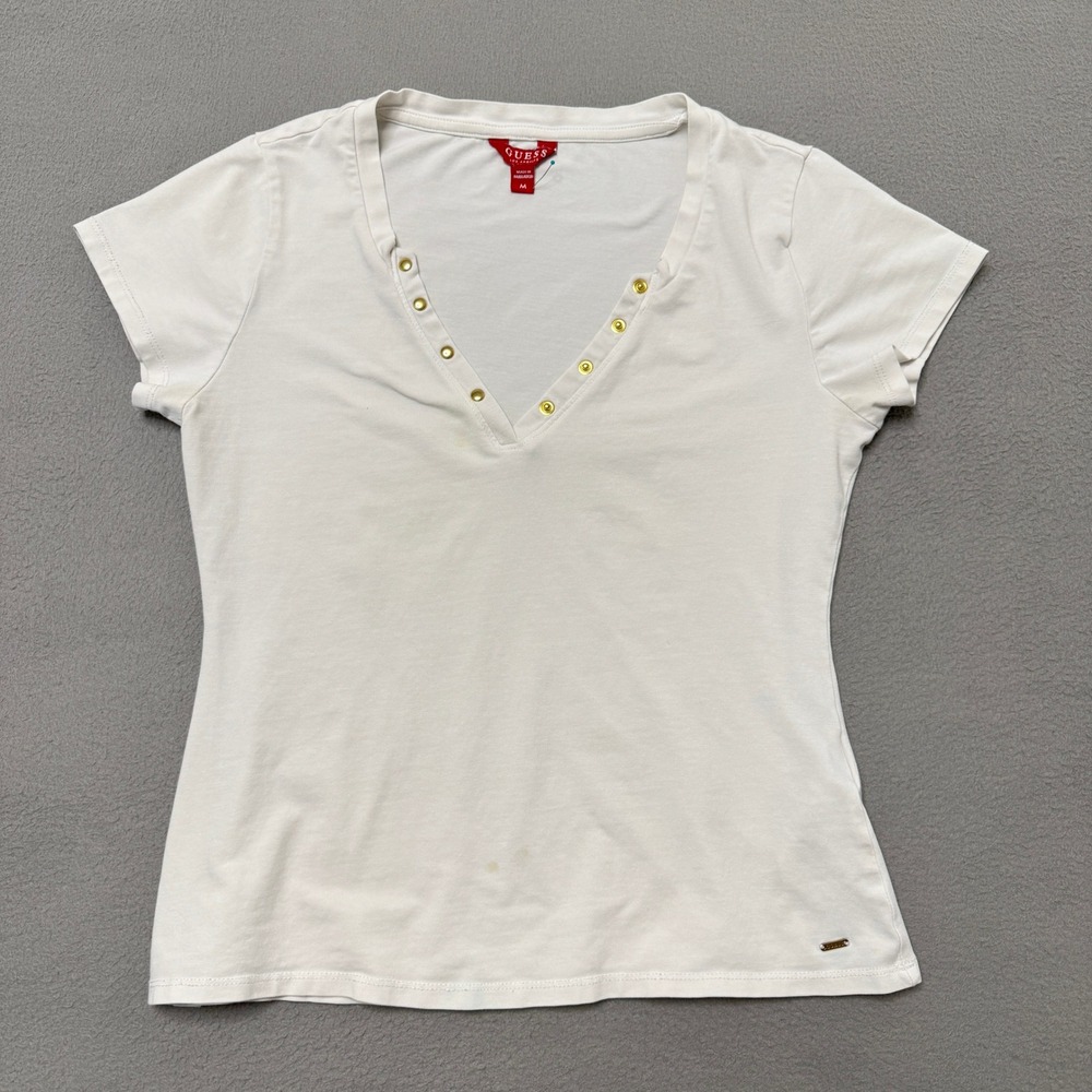 Guess T Shirt Womens M White Cotton V Neck Gold Snap Detail Slim Fit Casual Top